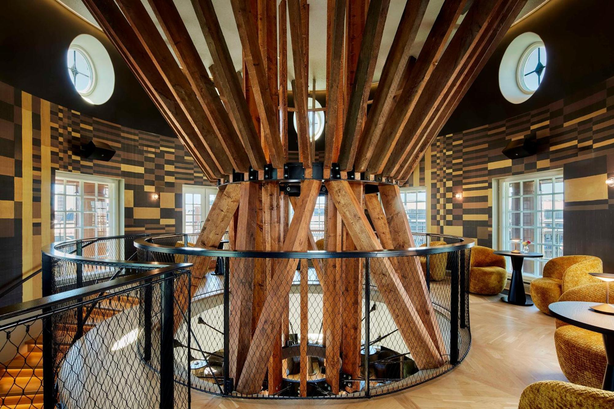 Nh Collection Helsinki Grand Hansa Kültér fotó The interior of the Starbucks Reserve Roastery in Seattle